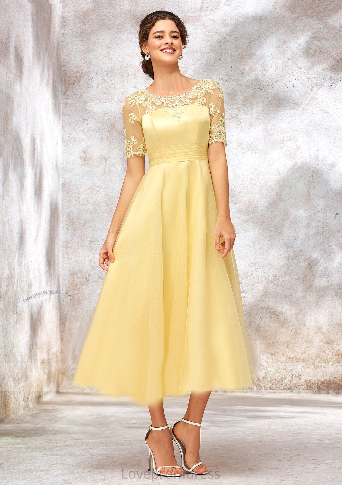 Short Sleeve A-line/Princess Tulle Bateau Bridesmaid Dresses With Lace Appliqued Sanaa DYP0025351