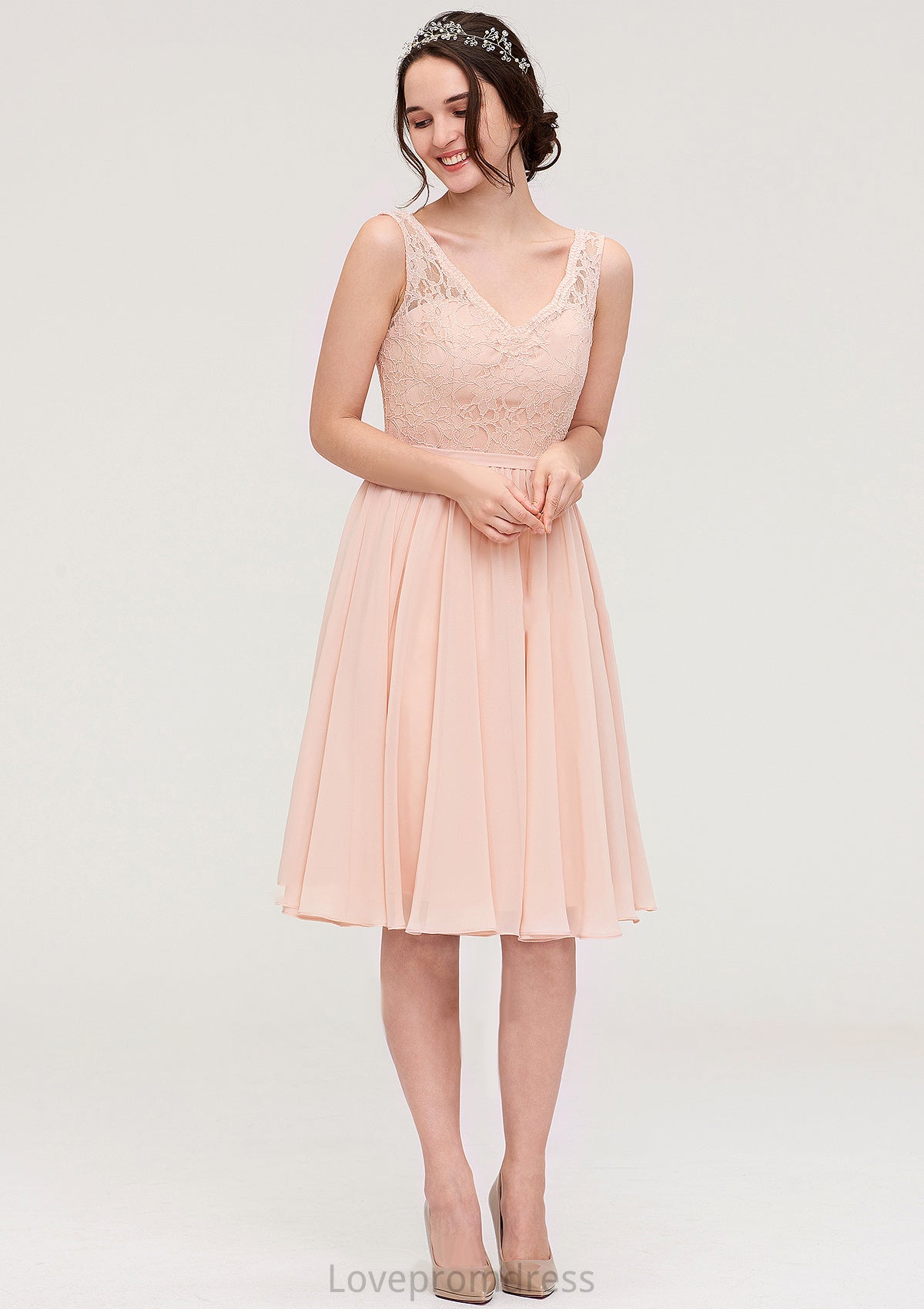 Sleeveless V Neck A-line/Princess Chiffon Knee-Length Bridesmaid Dresses With Lace Quinn DYP0025453