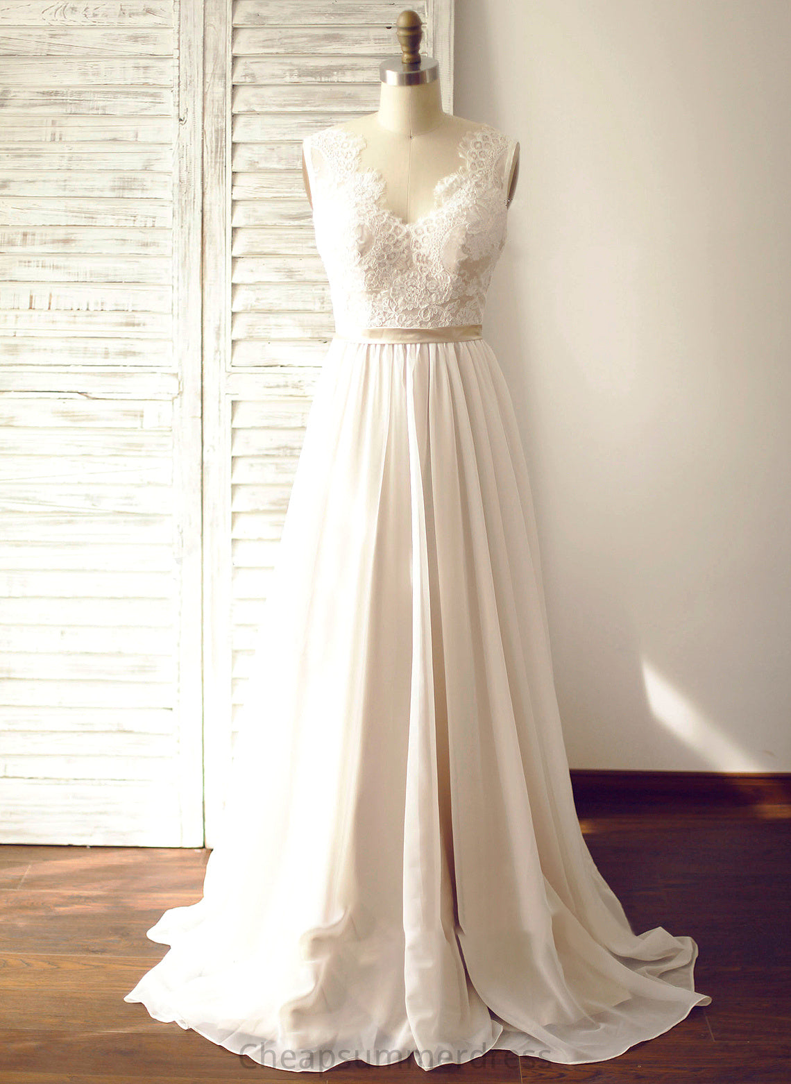 V-neck Chiffon Court Train Kay Wedding Dresses A-Line Wedding Dress